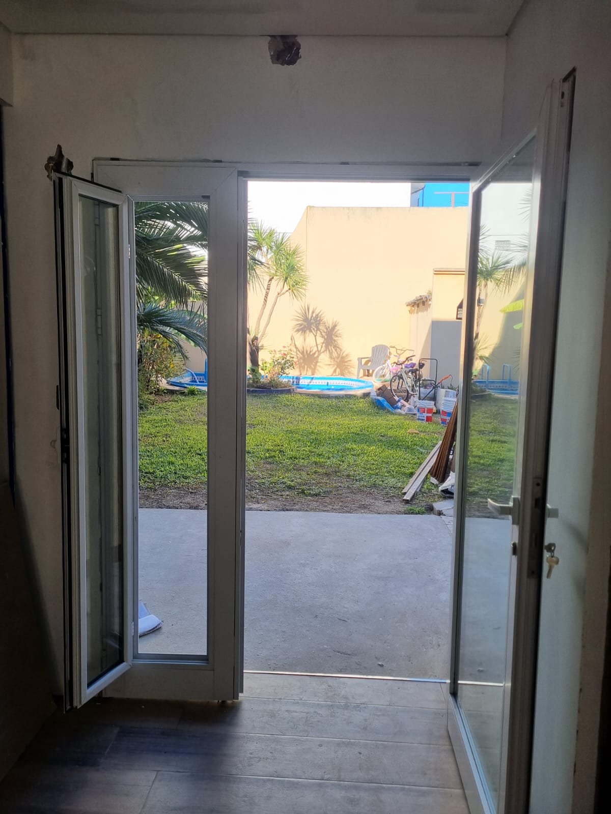 Puerta balcón de aluminio, foto 3