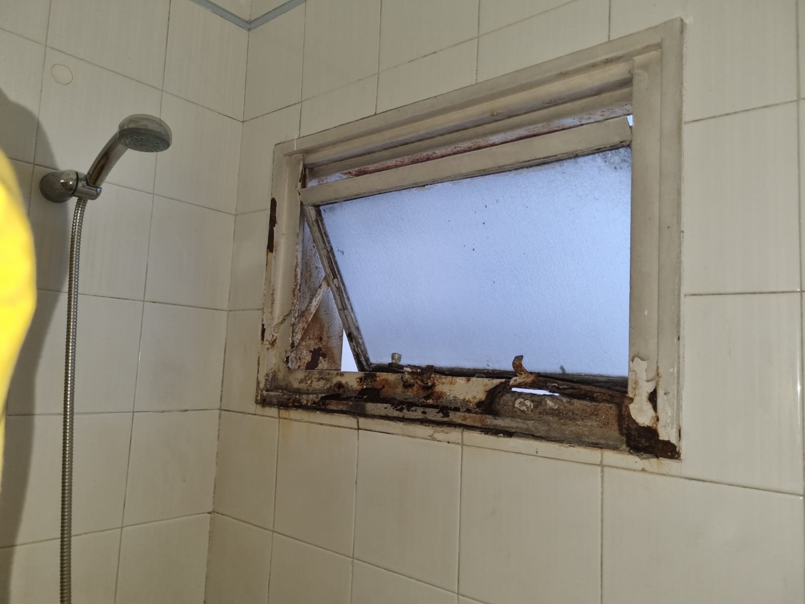 Ventana corrediza de aluminio, foto 1